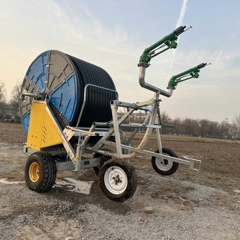 Farming Agriculture - Neues modernes landwirtschaftliches Pivot-Bewässerungssystem mit 200m